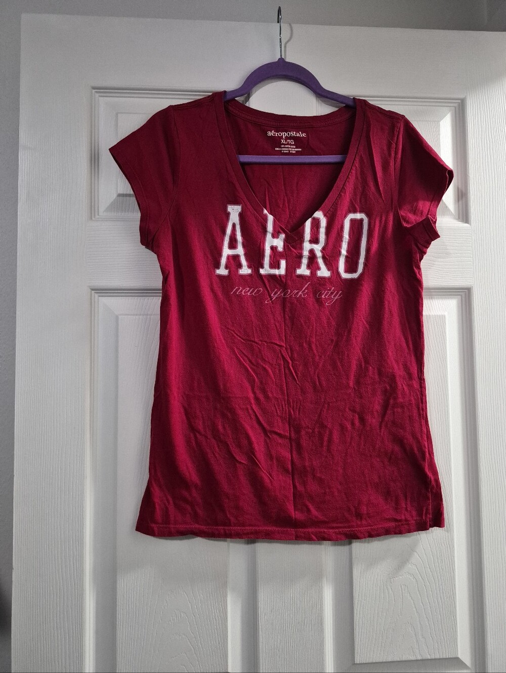 Y2k Aeropostale Women's Deep Red V-Neck 'AERO' Graphic Tee